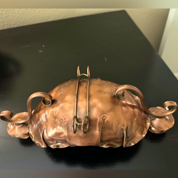 Gregorian Copper Centerpiece - Bowl with 2 Tapered Candle Holders - USA/Vintage - Picture 5 of 6